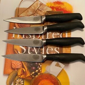 !  Set of Four Regent Sheffield Chef Steak Knives